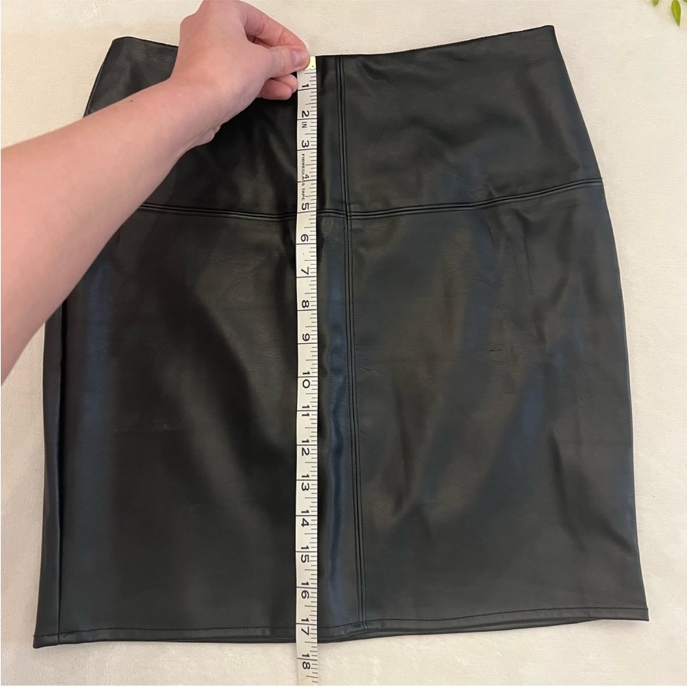Missguided | Mini Skirt - Picture 4 of 6
